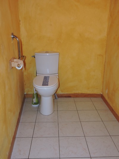 WC adaptado a discapacitados